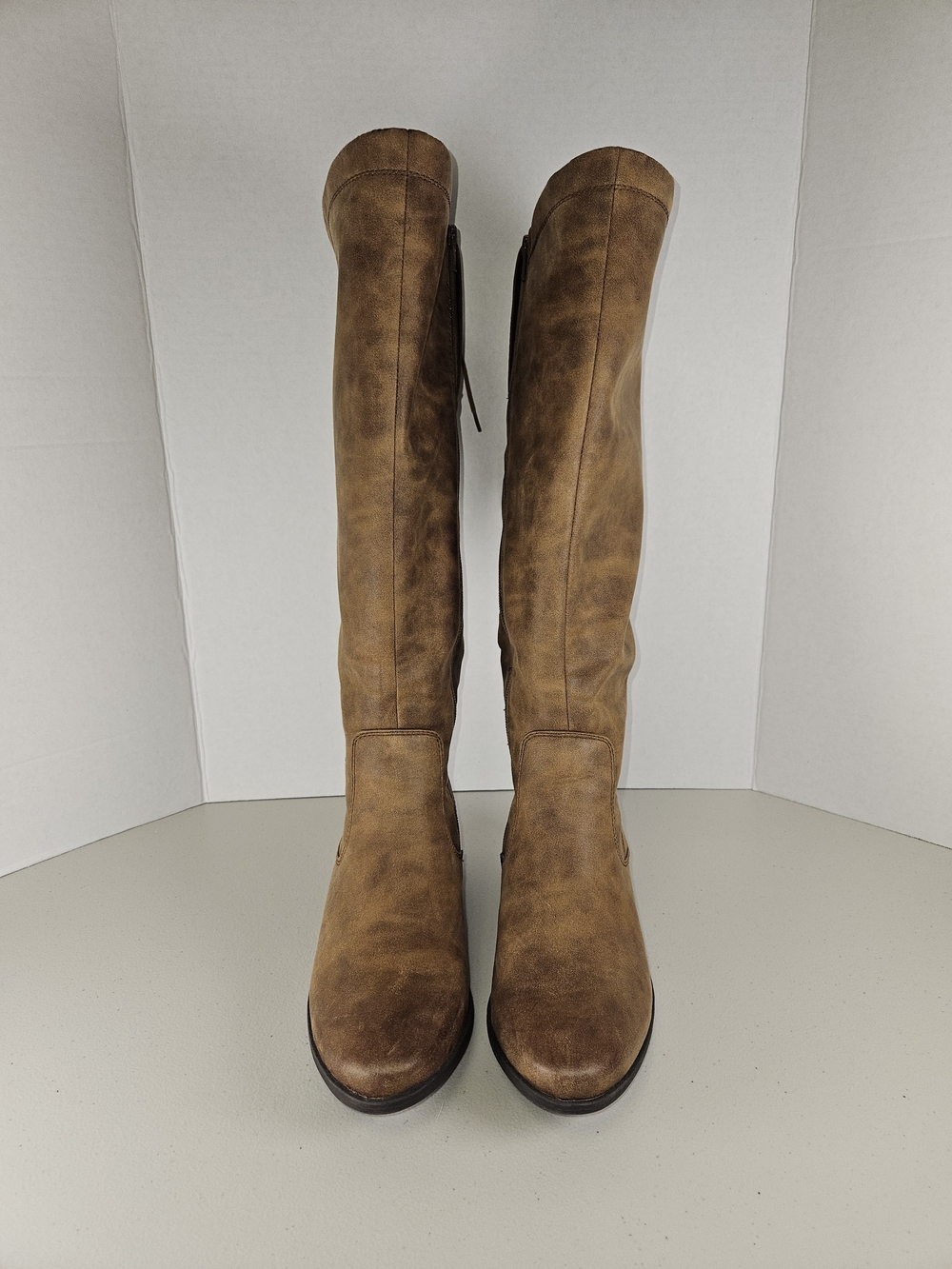 10.5 BareTraps Tall Brown Heeled Boots Like New